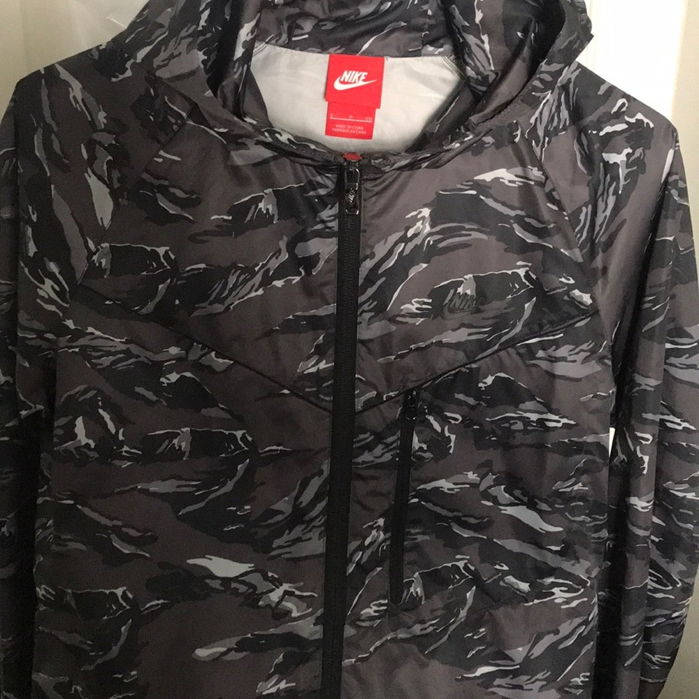 Nike jacket NWOT size small